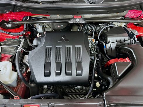 Used 2024 Mitsubishi Eclipse Cross SE image 32