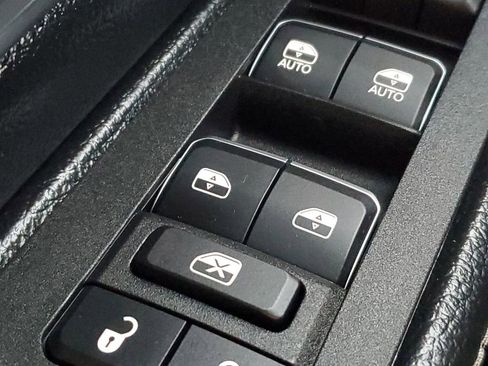 Used 2025 RAM 1500 Laramie w/ Night Edition image 34