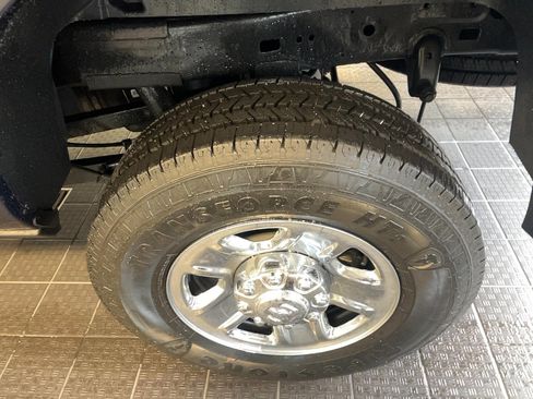 Used 2024 RAM 2500 Tradesman w/ Chrome Appearance Group image 5