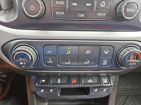 Used 2015 Chevrolet Colorado LT w/ Luxury Package AWD/4WD image 35
