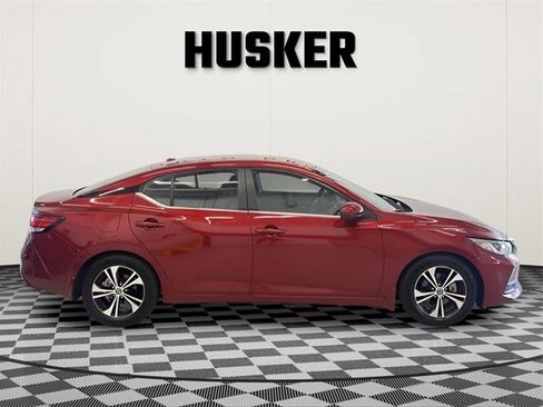 Used 2021 Nissan Sentra SV w/ Trunk Package image 2