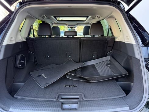 New 2026 Nissan Rogue SV image 8
