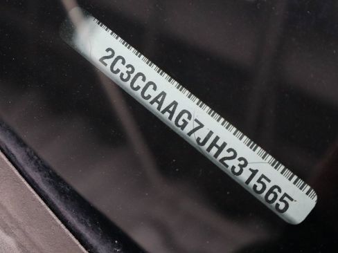 Used 2018 Chrysler 300 Touring L image 34