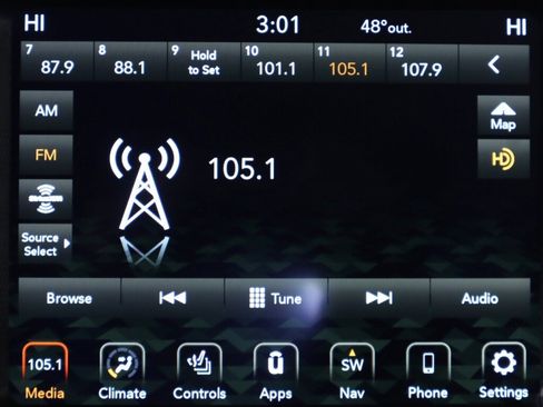 Used 2023 Jeep Wrangler Unlimited w/ Sun & Screen Package AWD/4WD image 17