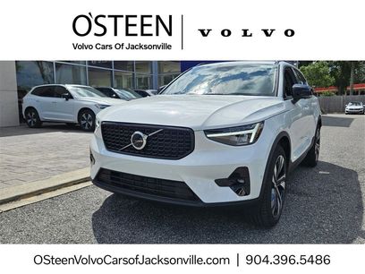 New 2026 Volvo XC40 B4 Plus w/ Protection Package Premier