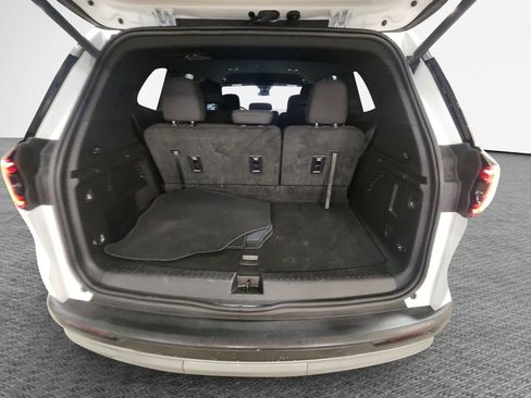 Certified 2025 GMC Acadia Elevation image 25