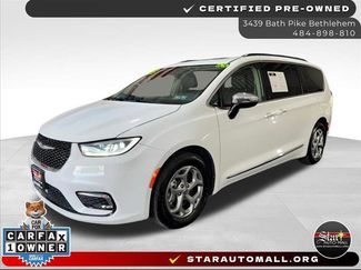 Used 2023 Chrysler Pacifica Limited FWD video 1