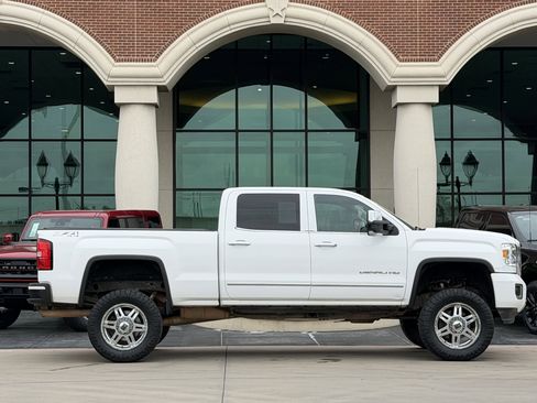 Used 2015 GMC Sierra 2500 Denali AWD/4WD image 3