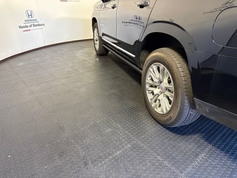 Used 2022 GMC Yukon Denali AWD/4WD image 11