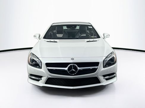 Used 2015 Mercedes-Benz SL 550 image 2