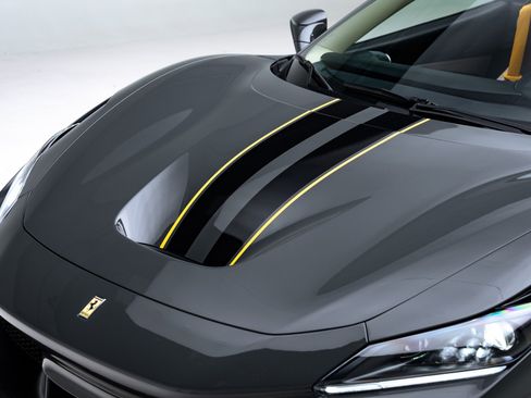 Used 2022 Ferrari F8 Tributo image 43