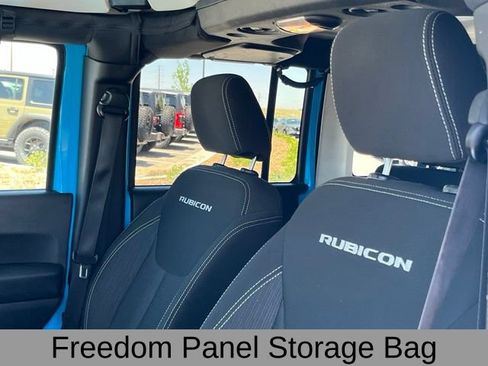 Used 2018 Jeep Wrangler Unlimited Rubicon w/ Cold Weather Group AWD/4WD image 17
