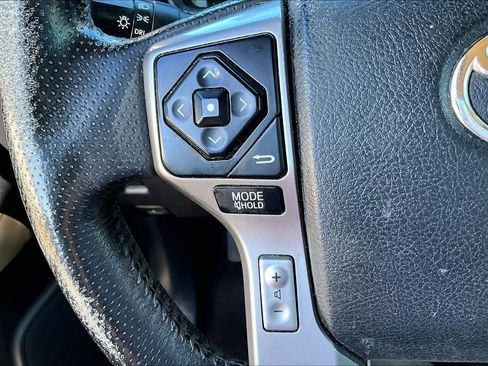 Used 2014 Toyota 4Runner SR5 image 19