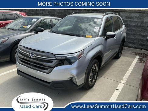 Used 2025 Subaru Forester Premium image 1