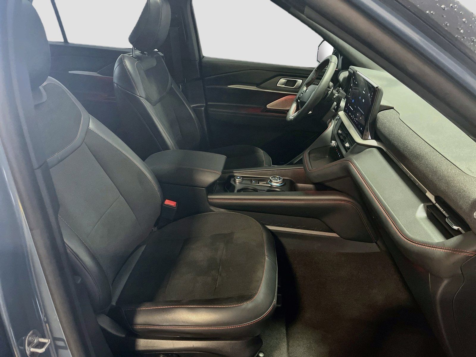 Used 2026 Ford Explorer ST w/ Sun And Sound Package AWD/4WD image 31