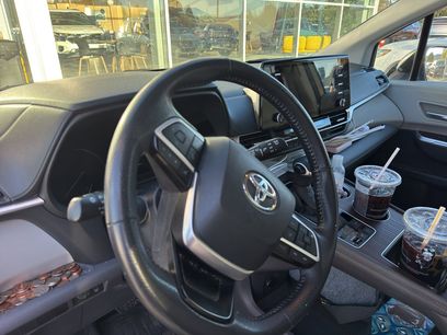 Used 2022 Toyota Sienna XLE