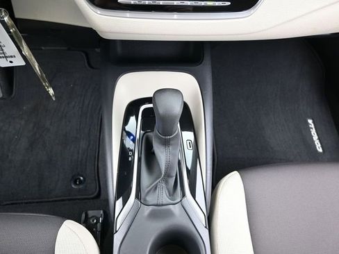 Used 2024 Toyota Corolla LE image 8