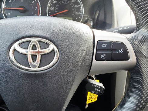 Used 2012 Toyota Corolla S image 27