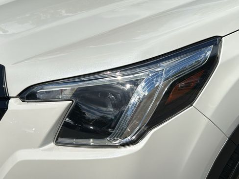 Certified 2023 Subaru Forester Premium AWD/4WD image 9