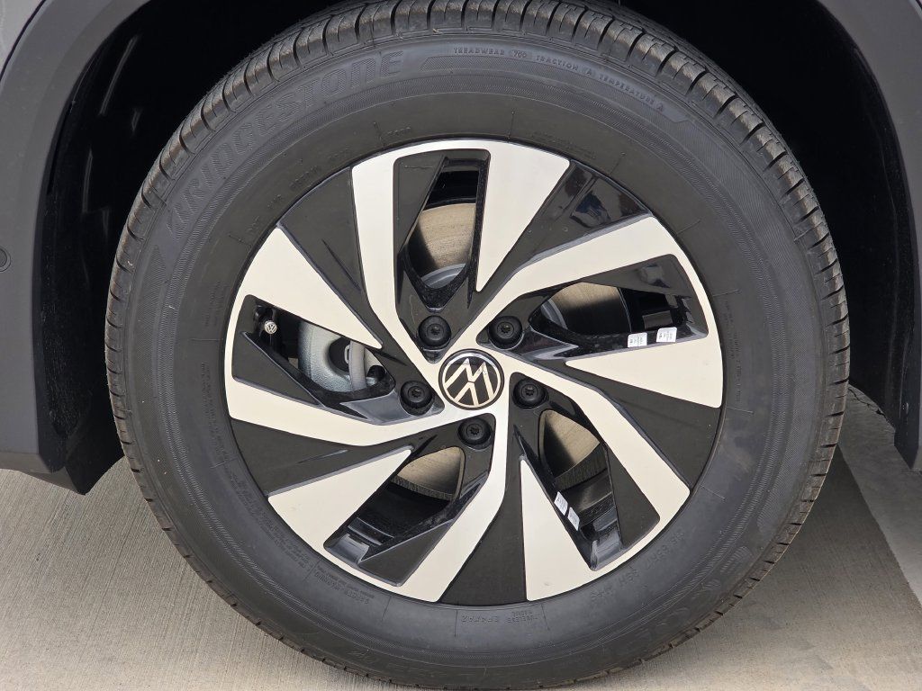 New 2026 Volkswagen Tiguan S FWD image 9