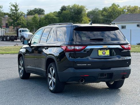 Used 2019 Chevrolet Traverse LT w/ LT Premium Package AWD/4WD image 9