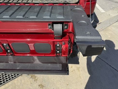 Used 2022 Chevrolet Silverado 1500 LTZ w/ LTZ Premium Package image 32