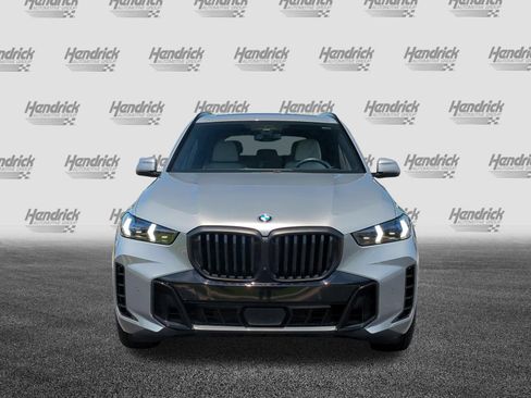 Used 2024 BMW X5 xDrive40i w/ M Sport Package AWD/4WD image 3