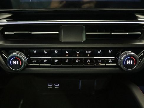 Used 2024 Acura ZDX A-Spec image 22