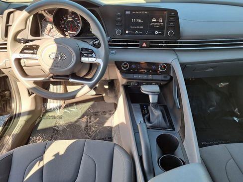 Used 2023 Hyundai Elantra SEL image 26
