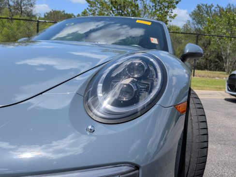 Used 2017 Porsche 911 Carrera S RWD image 3