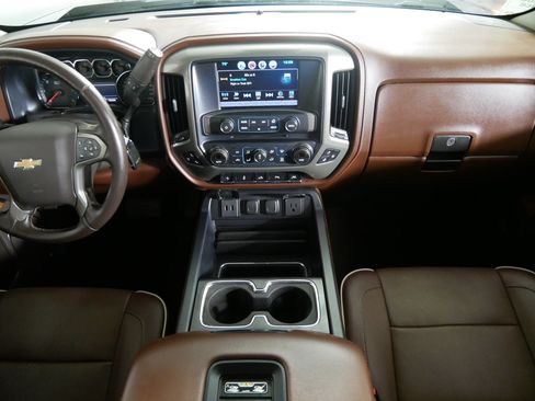 Used 2016 Chevrolet Silverado 1500 High Country w/ High Country Premium Package AWD/4WD image 10