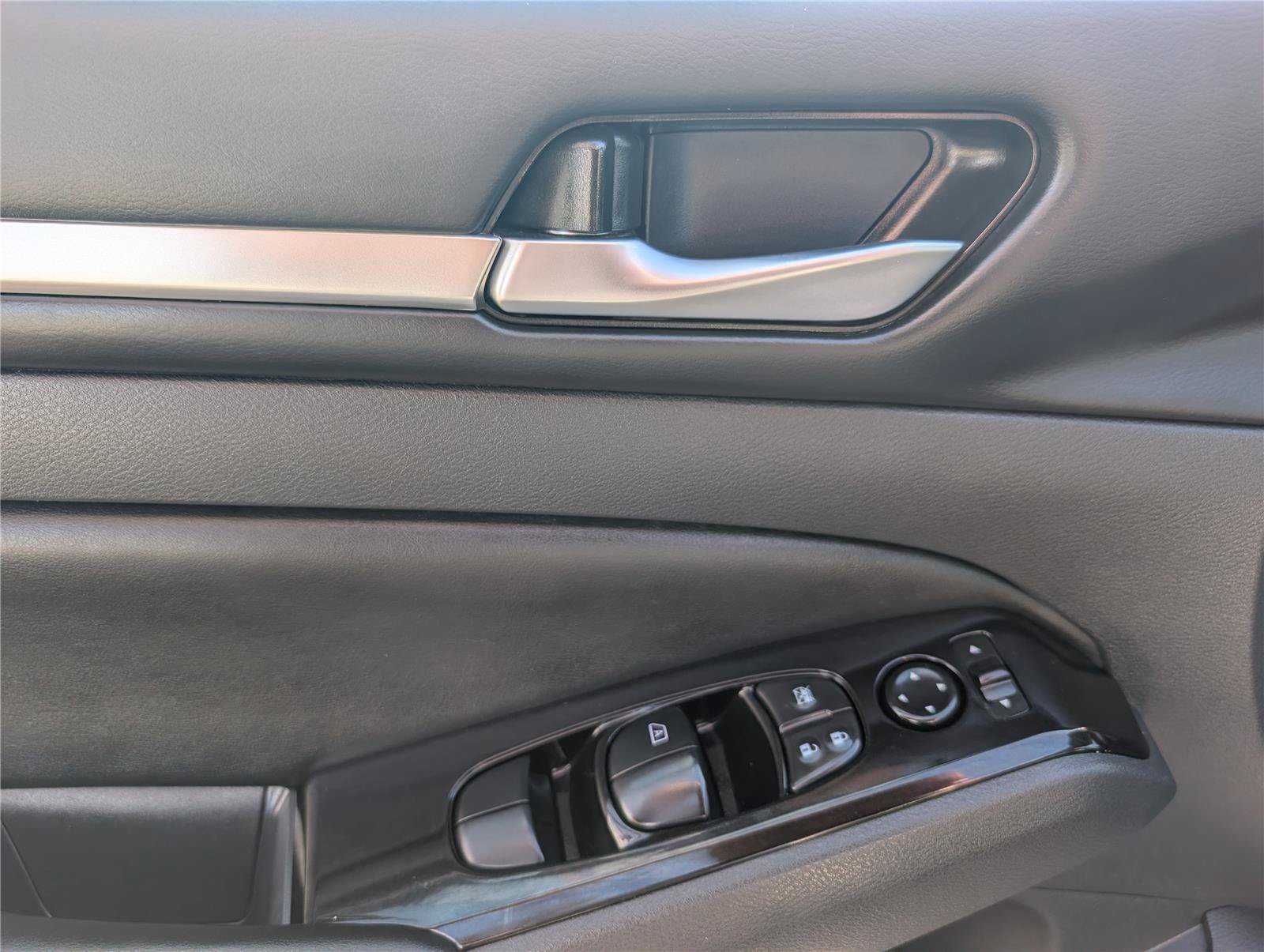 Used 2024 Nissan Altima 2.5 SR w/ SR Premium Package FWD image 20