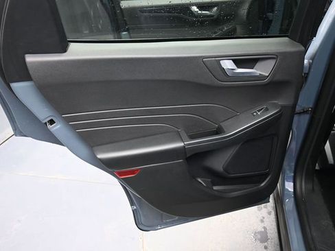 Used 2025 Ford Escape ST-Line image 13