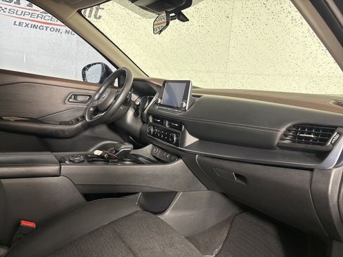 Used 2021 Nissan Rogue S image 27