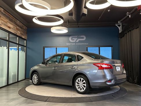 Used 2019 Nissan Sentra SV FWD image 5