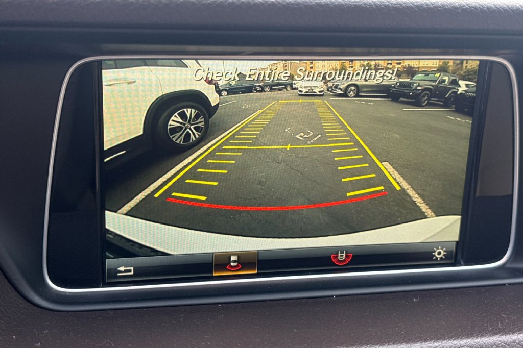 Used 2016 Mercedes-Benz E 350 4MATIC Wagon image 27