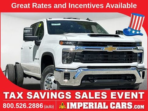 New 2026 Chevrolet Silverado 3500 LT w/ Snow Plow Prep Package AWD/4WD image 1