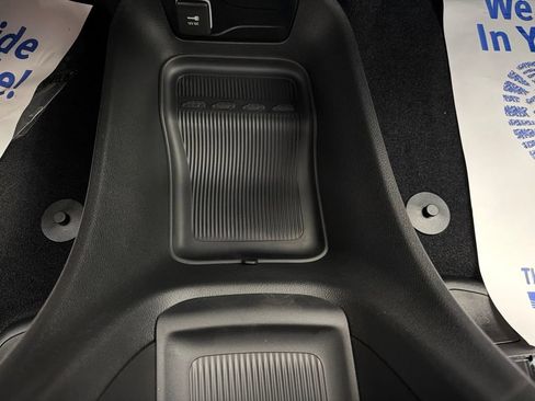 New 2027 Chrysler Pacifica LX FWD image 13
