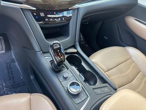 Used 2020 Cadillac XT6 Sport w/ Platinum Package image 30