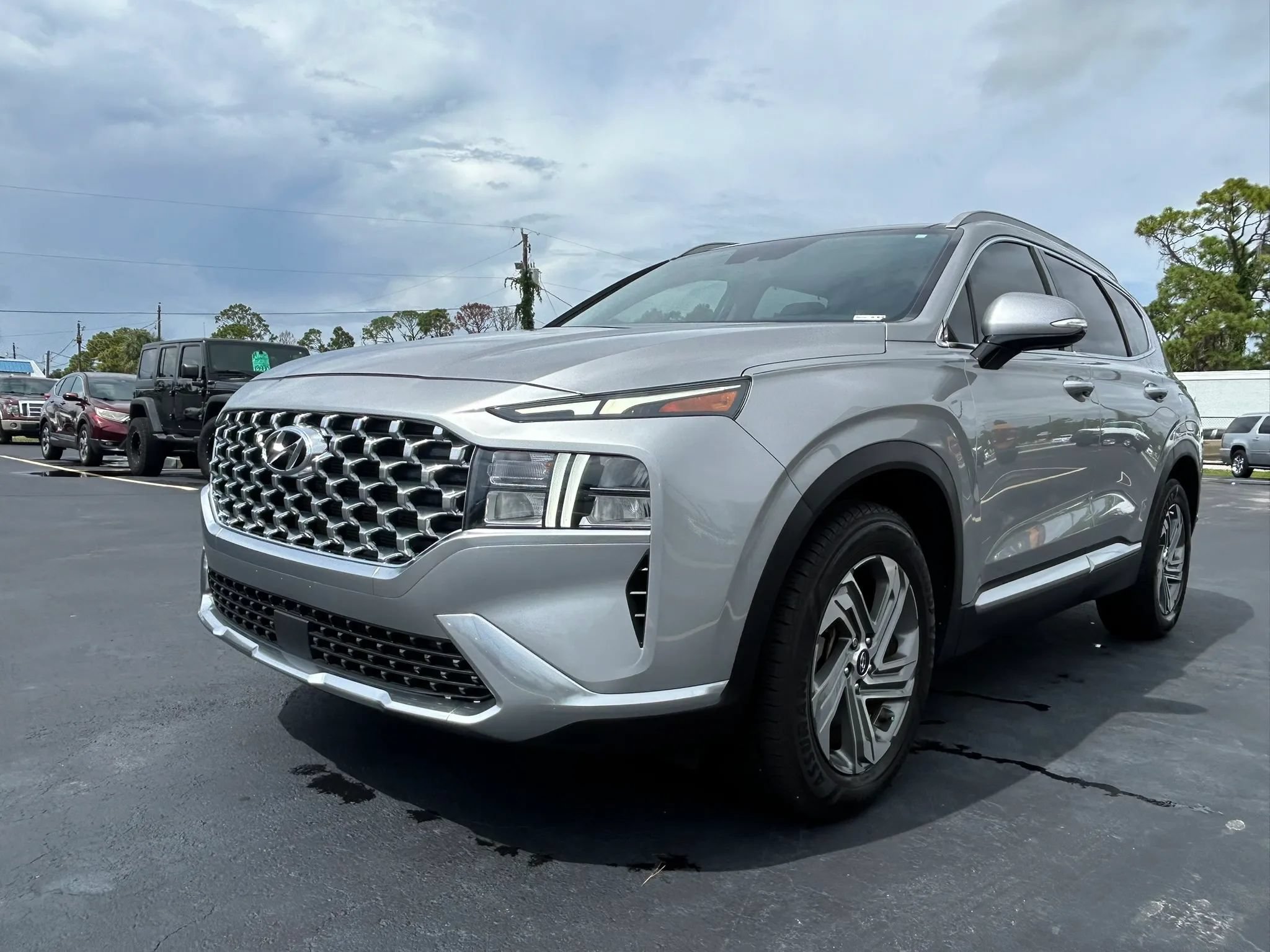 Used 2021 Hyundai Santa Fe SEL w/ Convenience + Premium Package FWD image 8