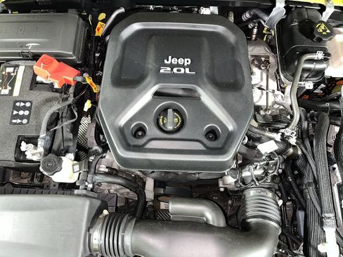 Used 2023 Jeep Wrangler Unlimited w/ Cold Weather Group AWD/4WD image 12