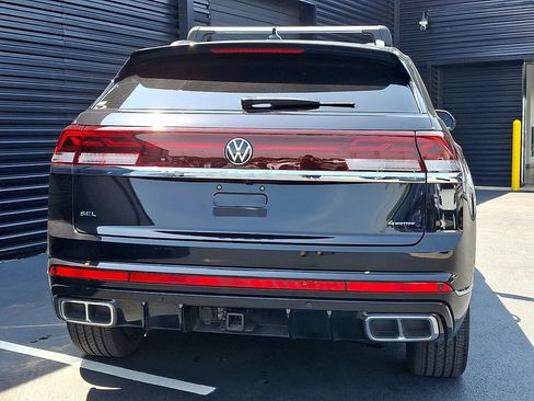 Used 2025 Volkswagen Atlas Cross Sport SEL Premium R-Line AWD/4WD image 6
