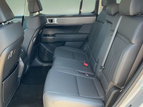 Used 2026 Hyundai Santa Fe SEL FWD image 13