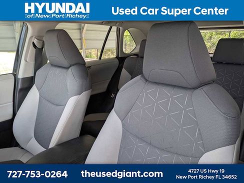 Used 2024 Toyota RAV4 XLE w/ Convenience Package AWD/4WD image 7