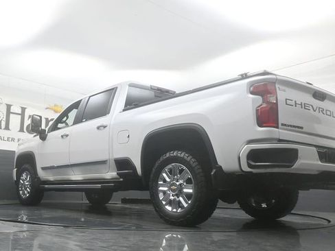 Used 2024 Chevrolet Silverado 3500 High Country w/ High Country Premium Package AWD/4WD image 5