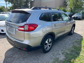 Used 2019 Subaru Ascent Premium AWD/4WD image 2