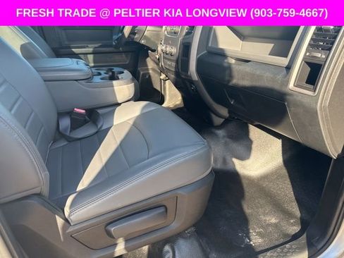 Used 2018 RAM 1500 Tradesman w/ Chrome Appearance Group image 11