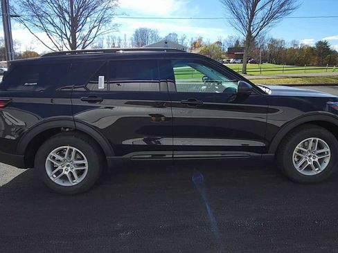 New 2026 Ford Explorer Active image 9