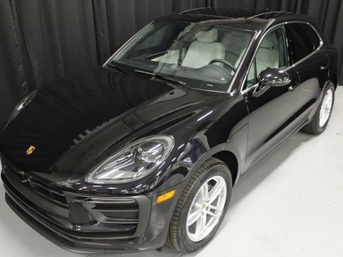 New 2026 Porsche Macan image 9