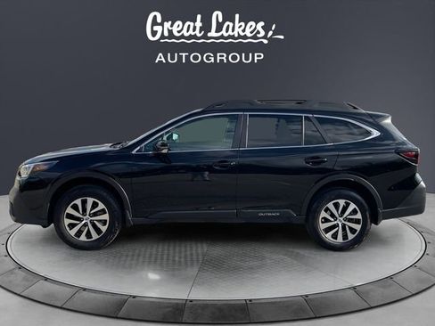 Used 2022 Subaru Outback Premium image 2